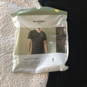 Goodfellow &Co classic v neck 4pack NW Small
